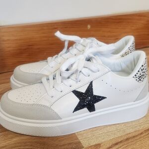 Vintage Havana White Sneakers with Black Glitter Star 9